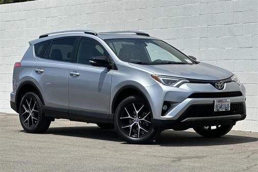 2018 Toyota RAV4 SE