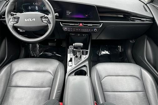 2023 Kia Niro SX