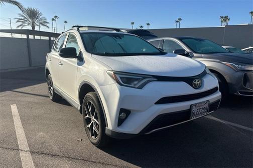 2017 Toyota RAV4 SE