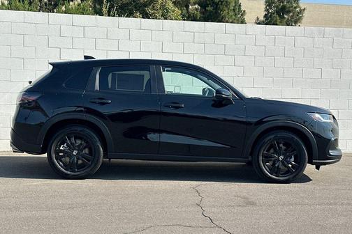 Crystal Black Pearl 2026 Honda HR-V Sport