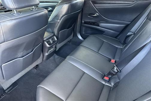 2022 Lexus ES 300h 300H