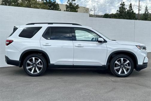 2025 Honda Pilot Touring