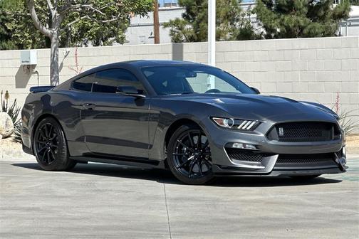 2017 Ford Shelby GT350 Base