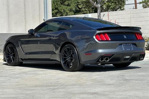 2017 Ford Shelby GT350 Base