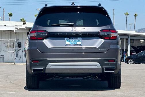 2025 Honda Pilot Touring