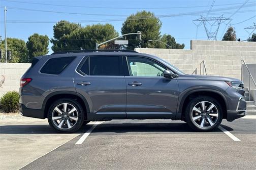 2025 Honda Pilot Touring