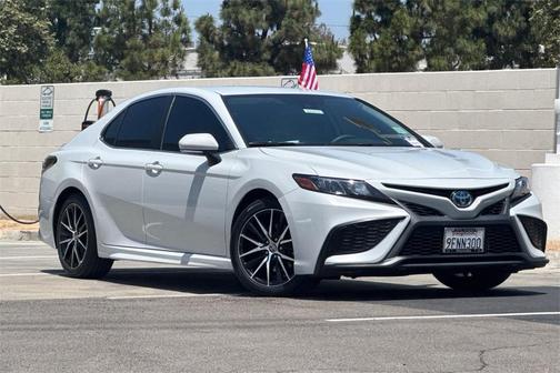 2022 Toyota Camry Hybrid