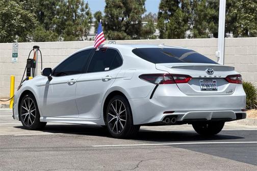 2022 Toyota Camry Hybrid