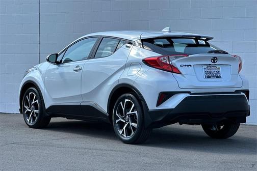 2022 Toyota C-HR XLE