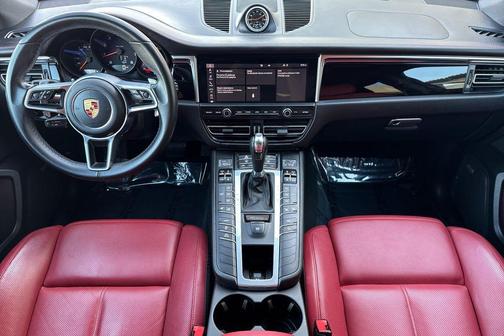 2020 Porsche Macan Base
