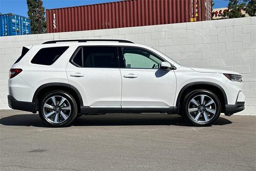 2025 Honda Pilot Touring