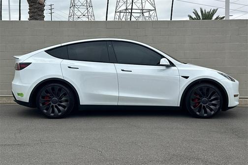 2023 Tesla Model Y Performance