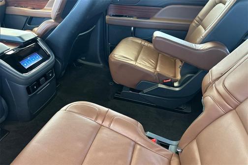 2023 Lincoln Navigator L Reserve