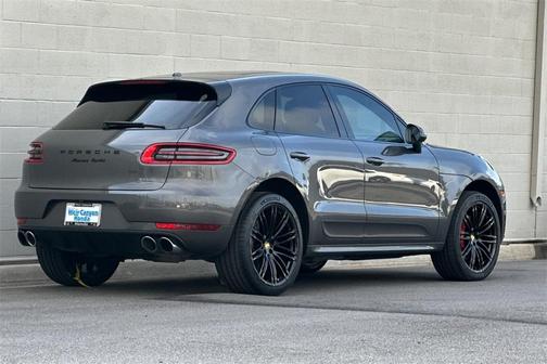 2017 Porsche Macan Turbo