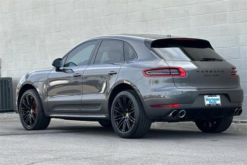 2017 Porsche Macan Turbo