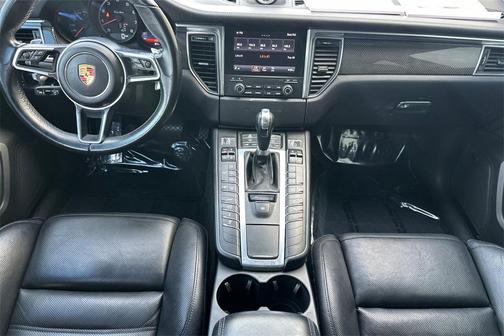 2017 Porsche Macan Turbo