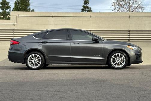 2019 Ford Fusion Hybrid SE