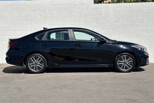 2022 Kia Forte GT-Line