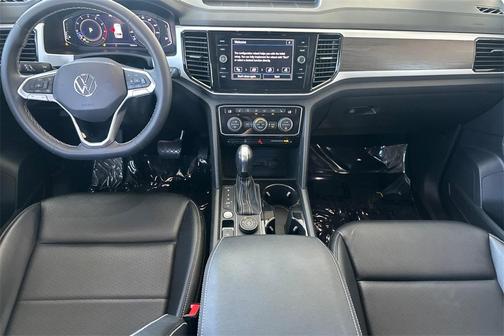 2022 Volkswagen Atlas 3.6L SE w/Technology