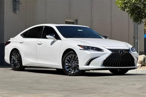 2024 Lexus ES 300h Luxury