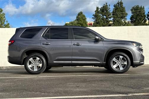 2023 Honda Pilot EX-L 8-Passenger