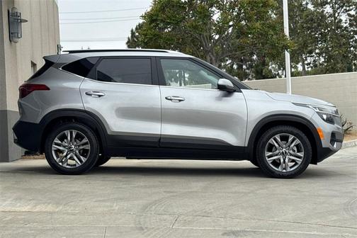 2022 Kia Seltos S