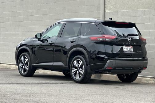 2025 Nissan Rogue SL
