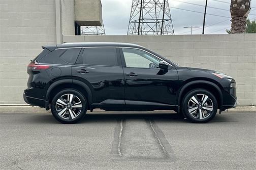 2025 Nissan Rogue SL
