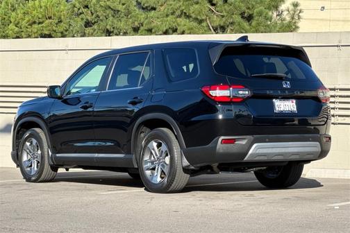 2023 Honda Pilot EX-L 8-Passenger