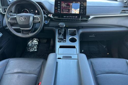 2024 Toyota Sienna XSE