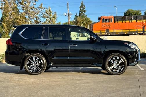 2019 Lexus LX 570 570