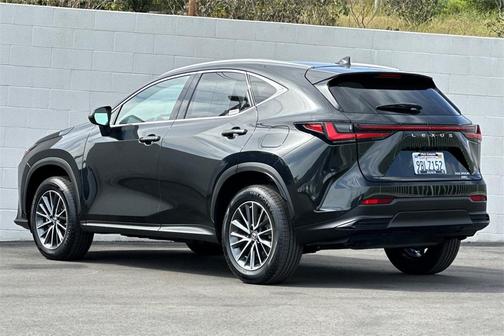 2022 Lexus NX 350h Base