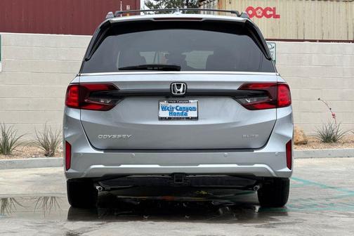 Solar Silver Metallic 2026 Honda Odyssey Elite