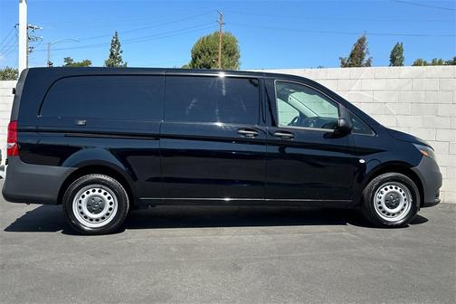 2023 Mercedes-Benz Metris Base