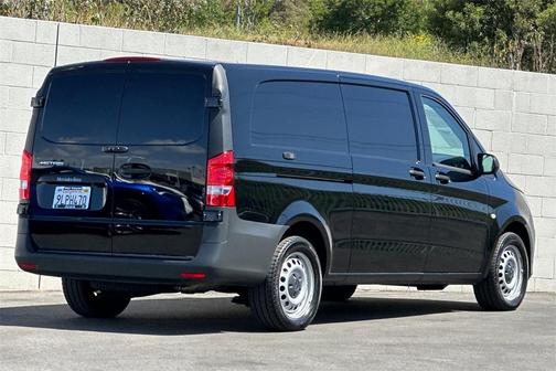 2023 Mercedes-Benz Metris Base