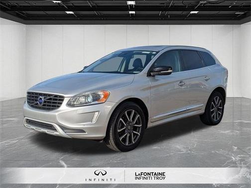 2017 Volvo XC60 T6 Dynamic