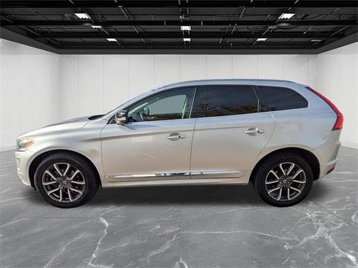 2017 Volvo XC60 T6 Dynamic