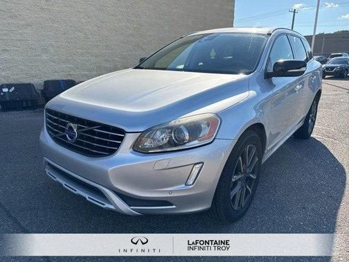 2017 Volvo XC60 T6 Dynamic