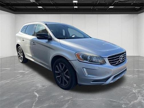 2017 Volvo XC60 T6 Dynamic