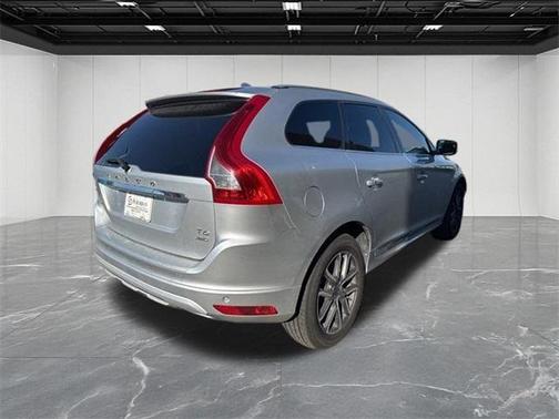2017 Volvo XC60 T6 Dynamic
