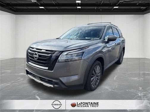 2023 Nissan Pathfinder SL
