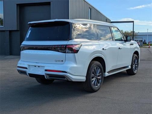 2026 INFINITI QX80 PURE