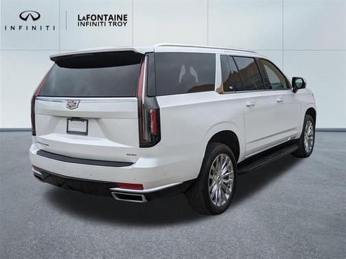 2022 Cadillac Escalade ESV Premium Luxury