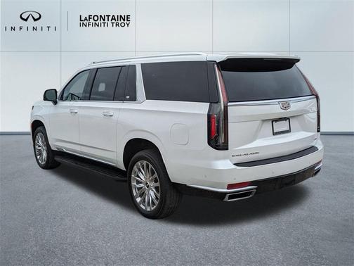2022 Cadillac Escalade ESV Premium Luxury