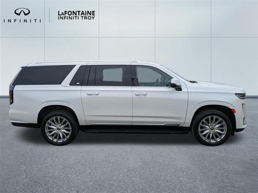 2022 Cadillac Escalade ESV Premium Luxury