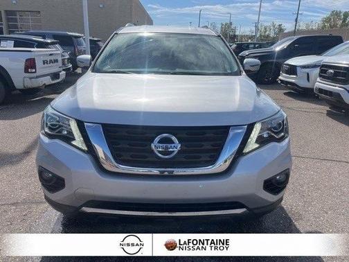 2018 Nissan Pathfinder SV