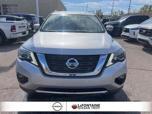 2018 Nissan Pathfinder SV