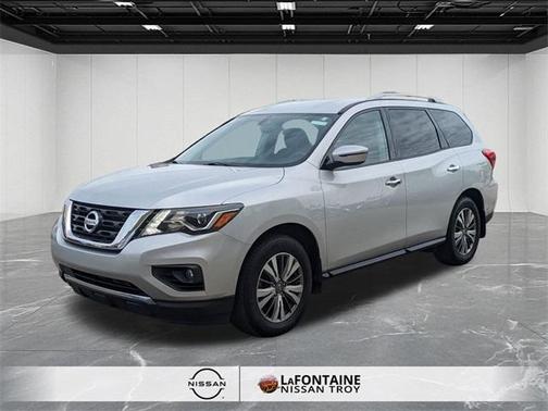 2018 Nissan Pathfinder SV