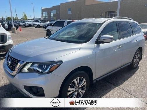 2018 Nissan Pathfinder SV