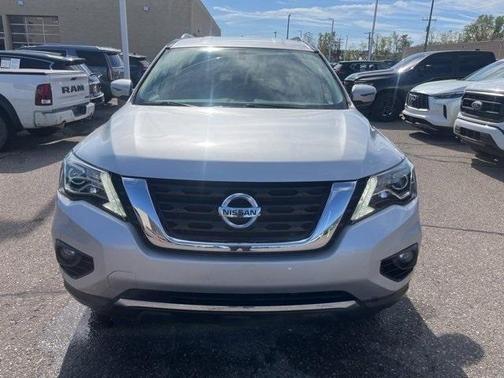 2018 Nissan Pathfinder SV